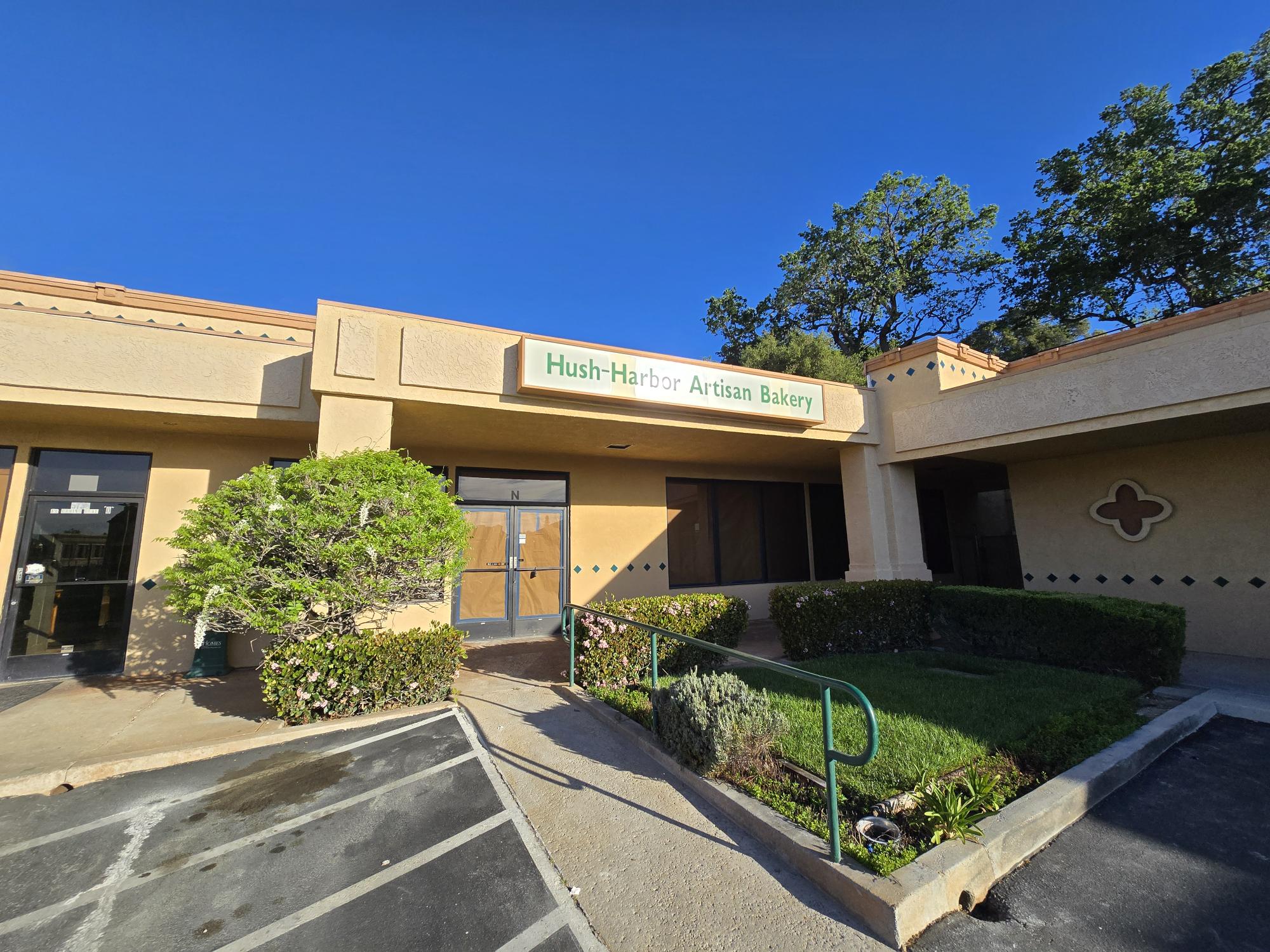 2,320 sq ft former bakery space at 5735 El Camino Real, Virgia Plaza, Atascadero